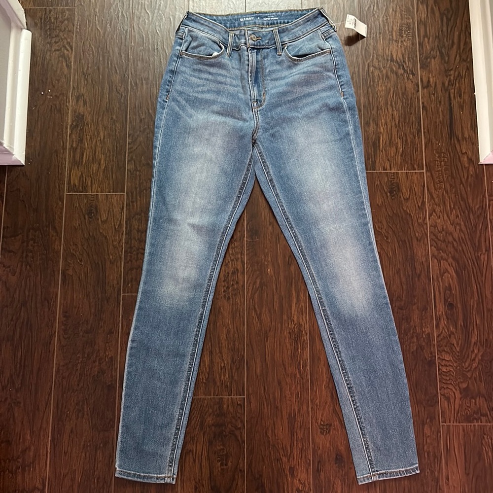 NWT Old Navy High Rise Super Skinny Jean